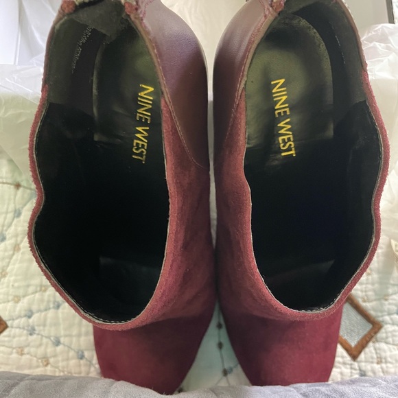 NINE WEST 'Brienne' High Heel Wine Suede Booties, Shooties 7.5M like-new in box - Picture 8 of 8